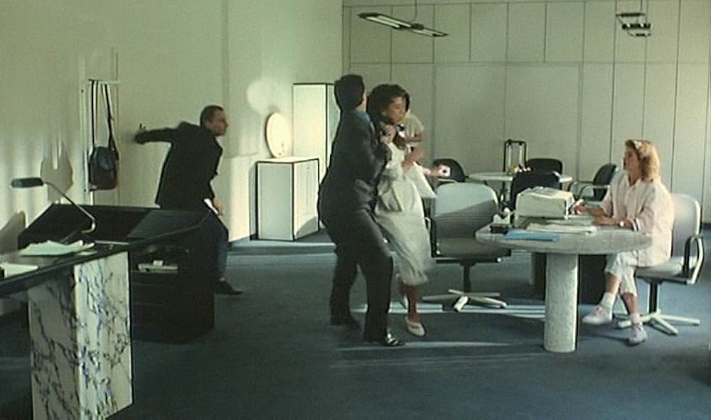 イントルーダー／襲撃超高層の画像