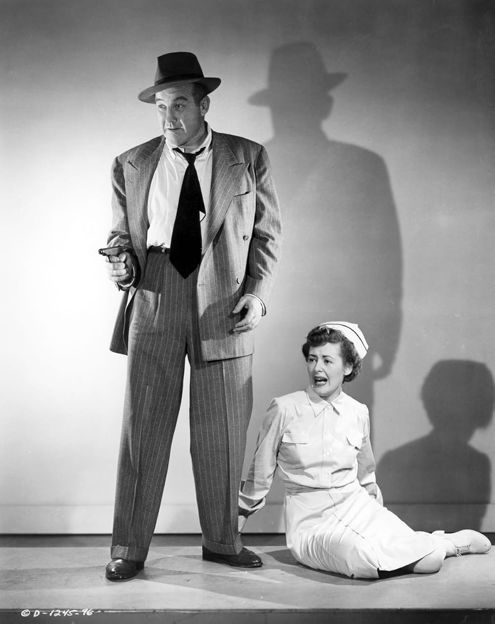 闇の波止場の画像