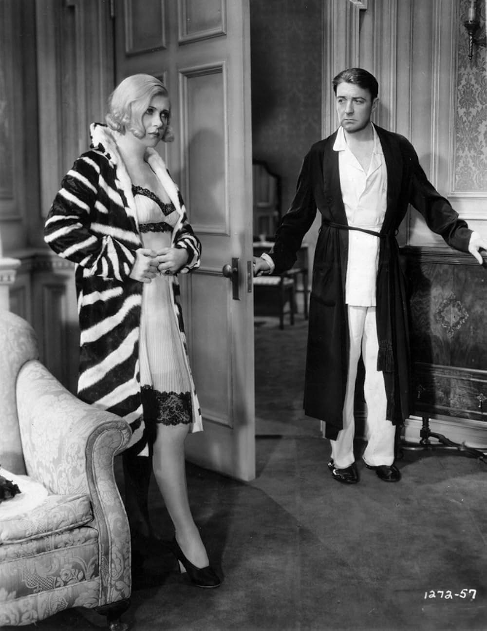 夫なき妻の画像