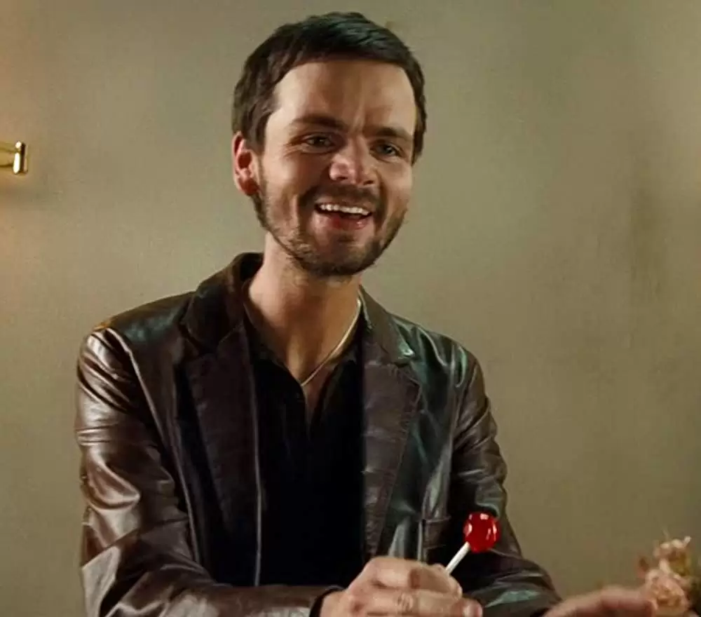 「レイヤー・ケーキ」スティーブン・ウォーターズの画像