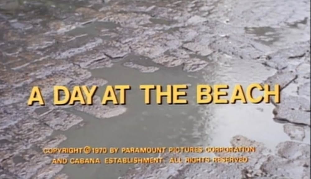 A Day at the Beach（原題）の画像