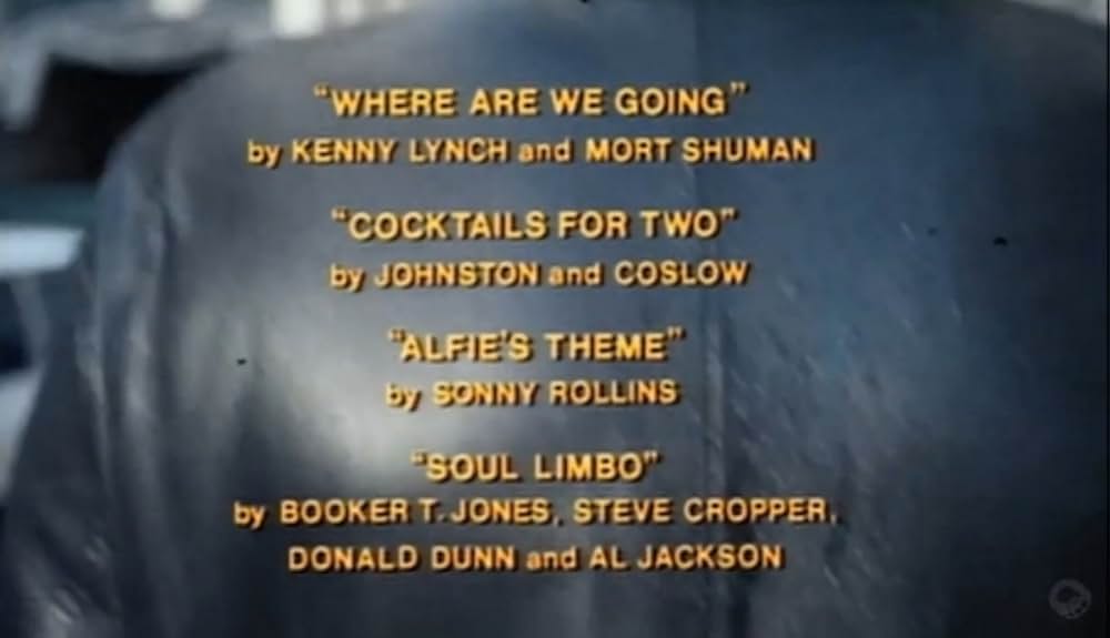 A Day at the Beach（原題）の画像