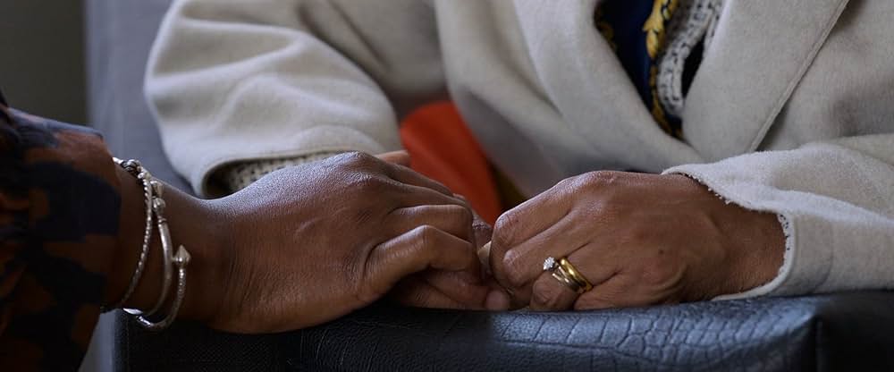 ハード・トゥルース ⺟の⽇に願うことの写真