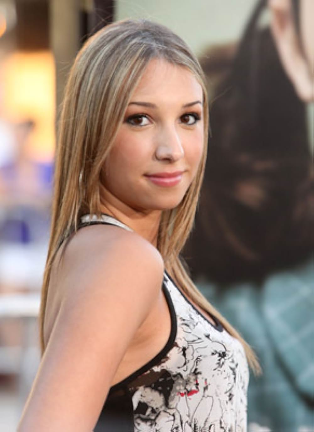 エスターの画像