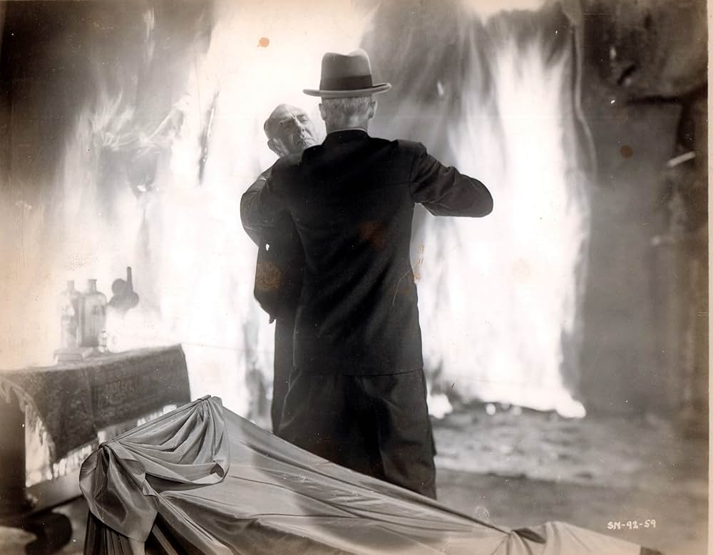 歩く死者の画像