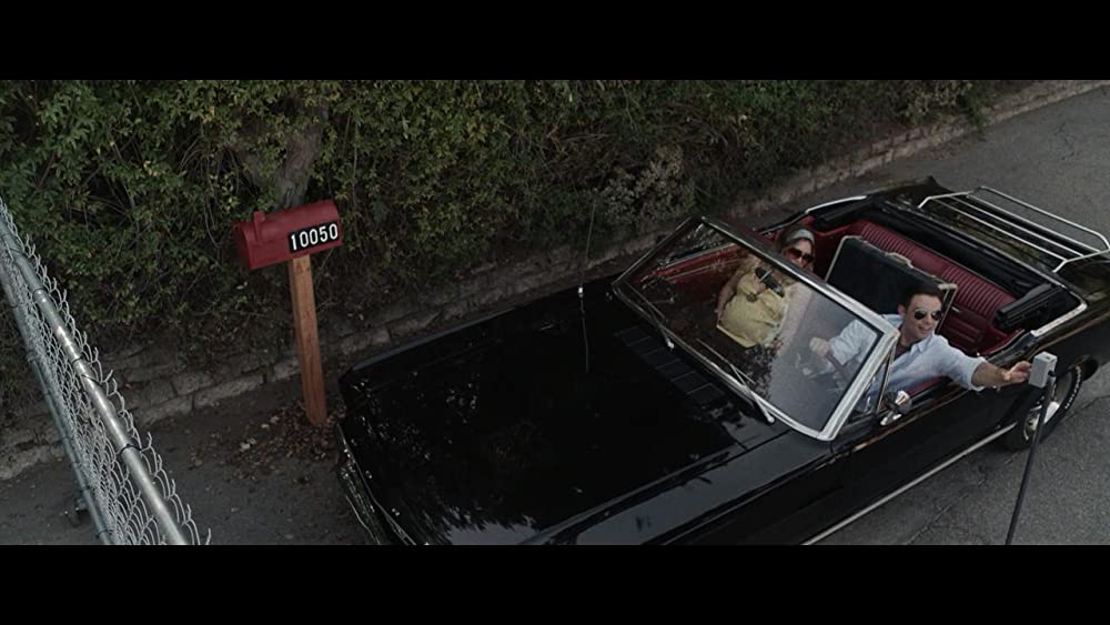 「ハリウッド 1969 シャロン・テートの亡霊」ヒラリー・ダフ & ジョナサン・ベネットの画像