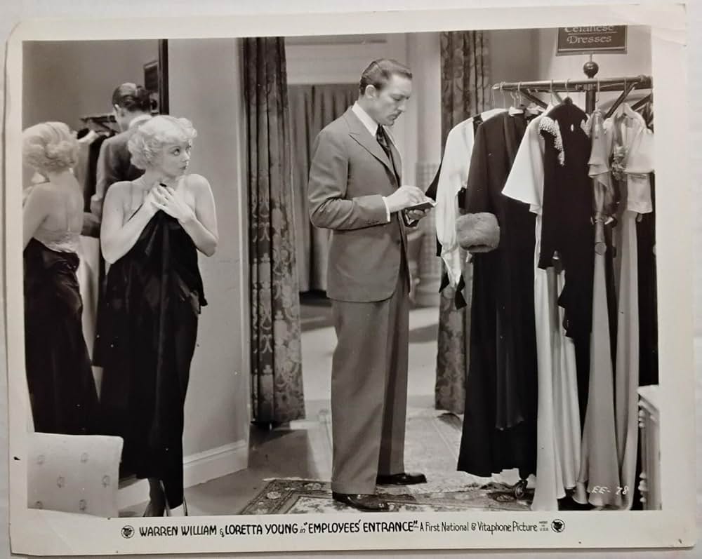 従業員通用口の画像