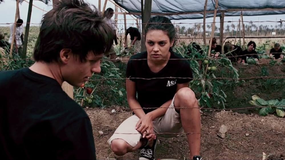 ミラ・クニス 監禁島の画像