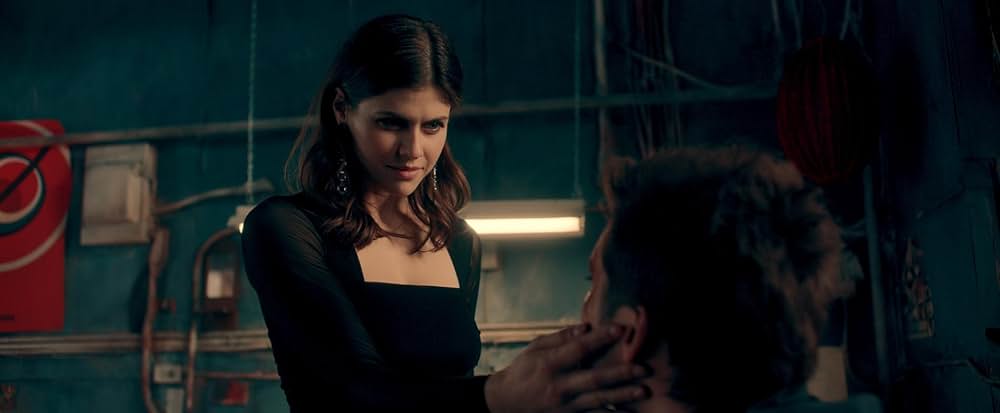 死ぬならドハデに銃撃戦での写真