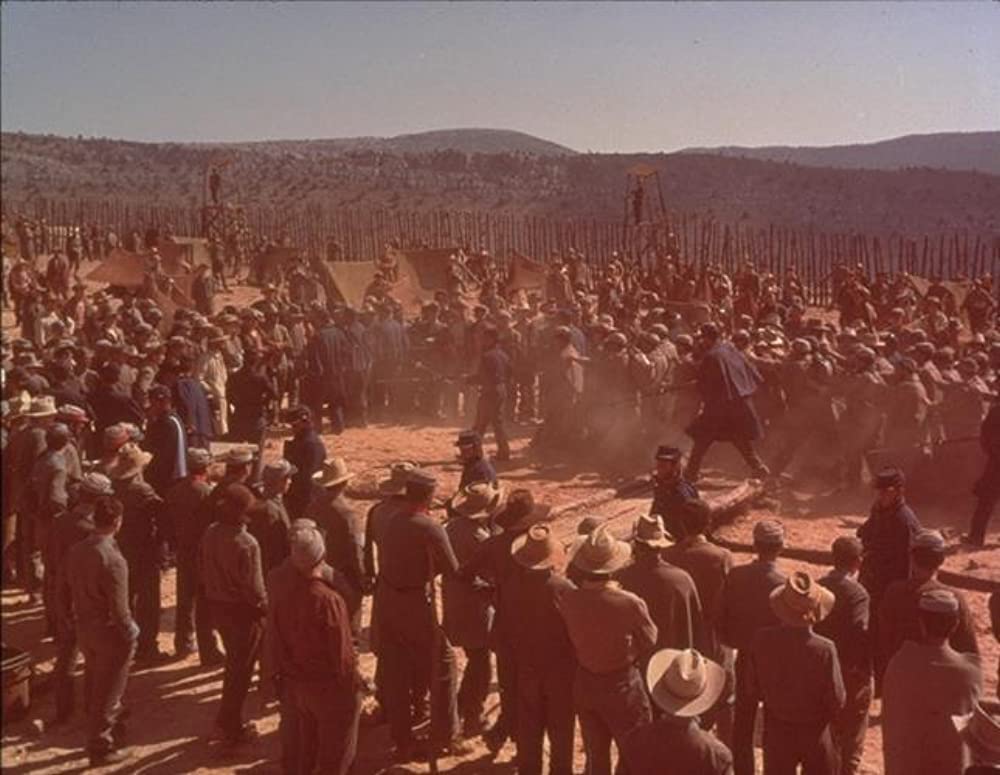 続・夕陽のガンマン／地獄の決斗の画像