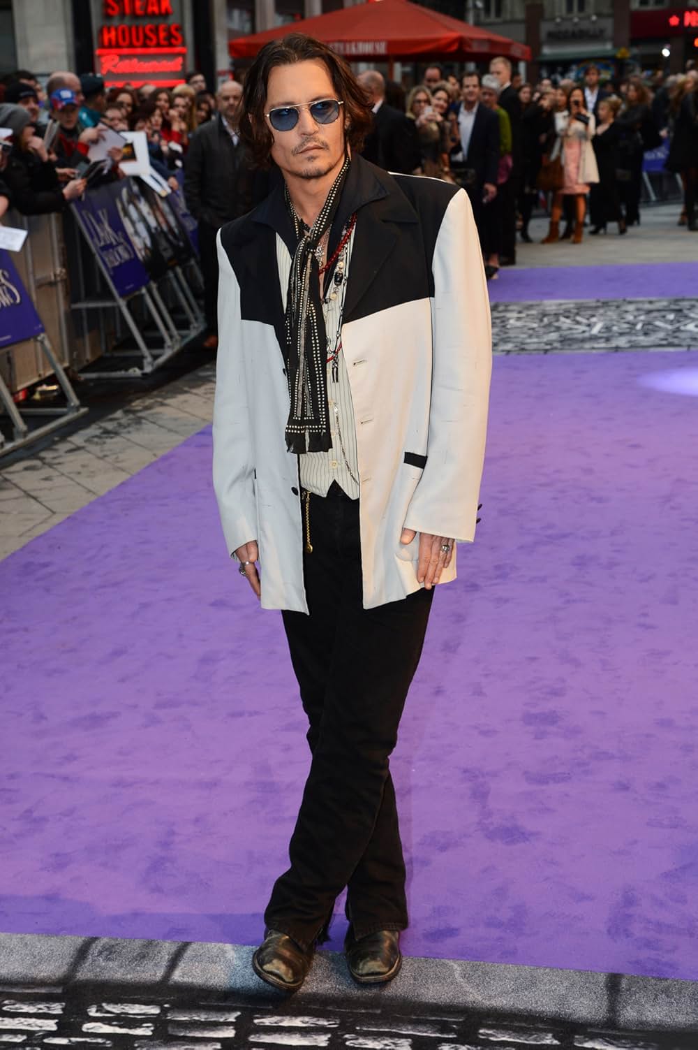 ダーク・シャドウの画像