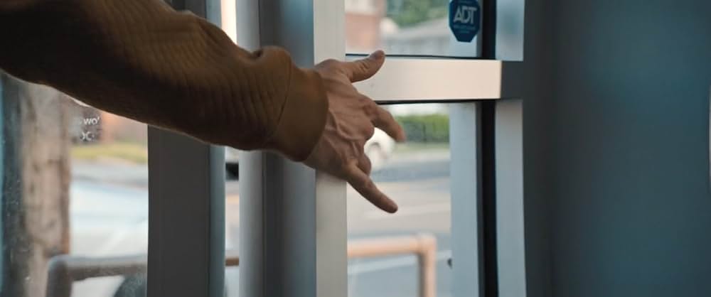 リレー : 声なき仲介者の画像