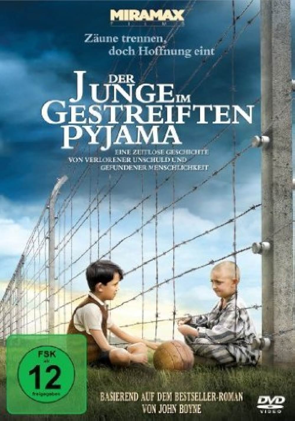 「縞模様のパジャマの少年」の画像