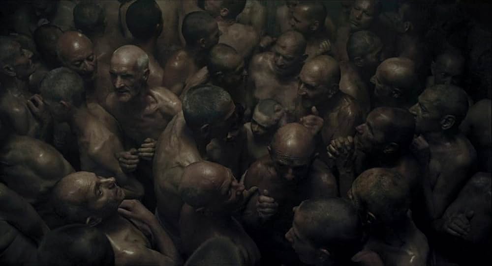 縞模様のパジャマの少年の画像