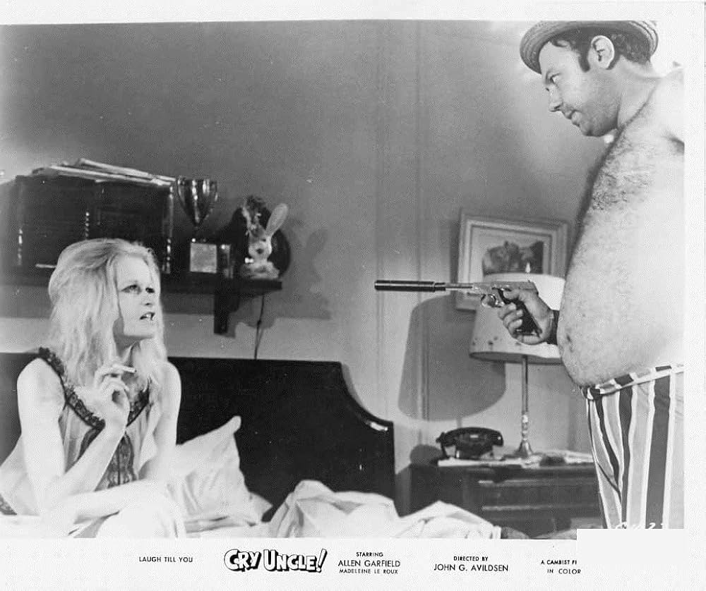 泣く女／ピンク・ハードボイルド アブノーマル殺人事件の画像