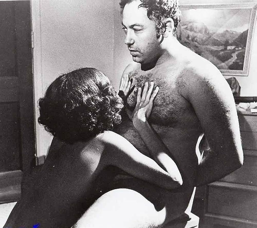 泣く女／ピンク・ハードボイルド アブノーマル殺人事件の写真
