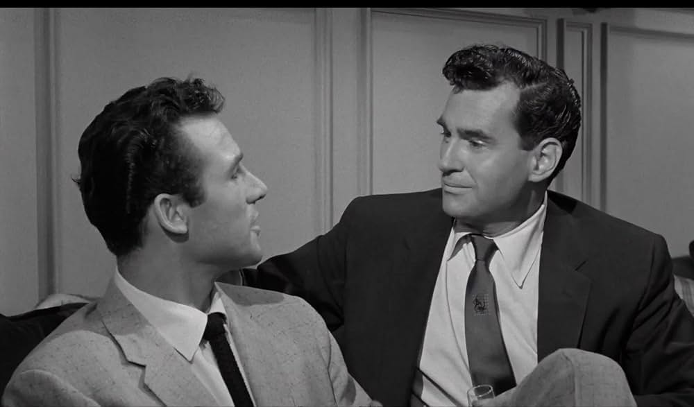 半魚人我らの中を往くの画像