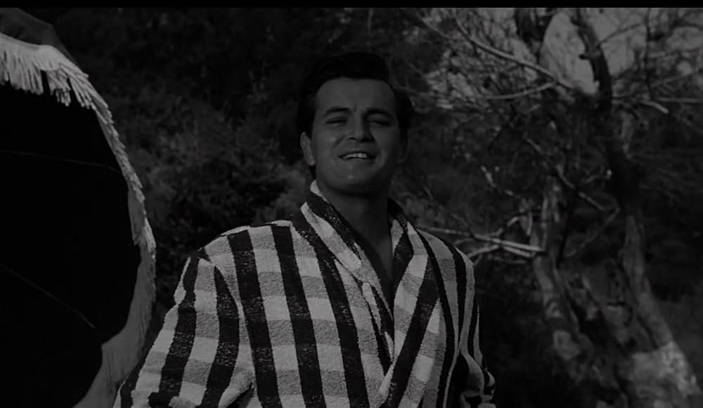 半魚人我らの中を往くの画像