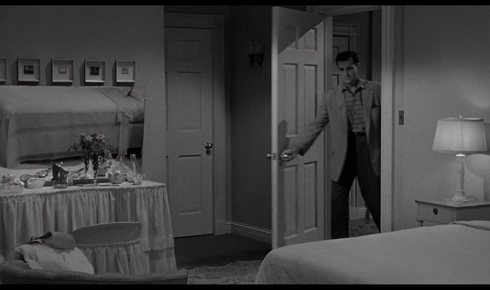 半魚人我らの中を往くの画像