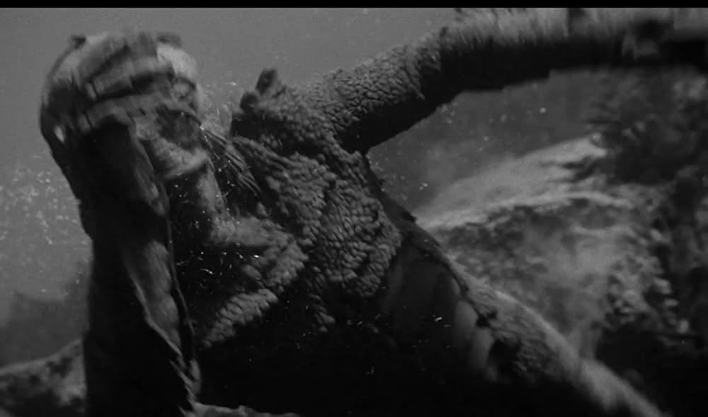 半魚人我らの中を往くの画像