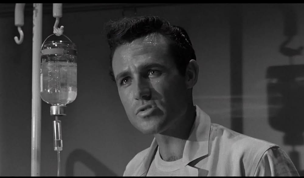 半魚人我らの中を往くの画像