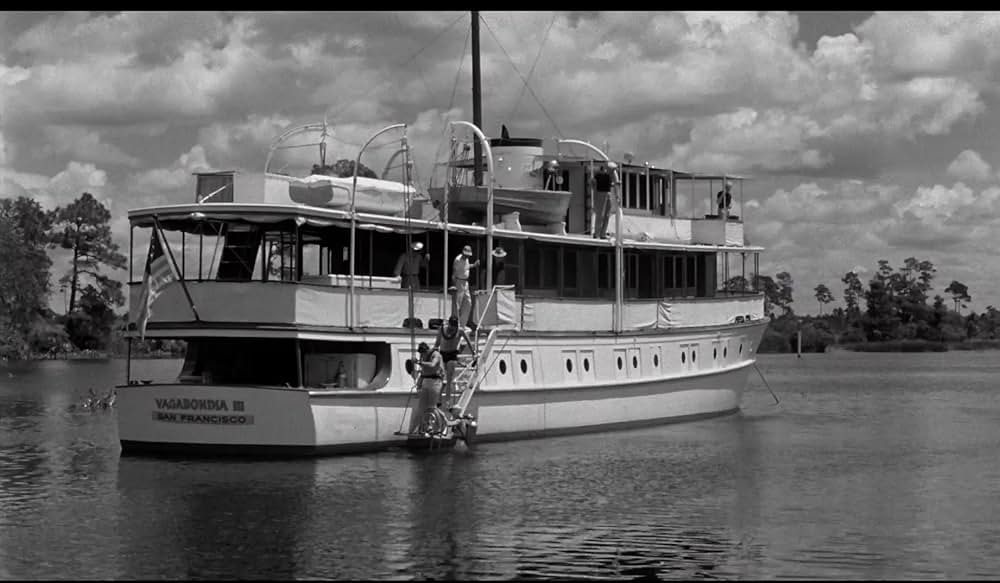 半魚人我らの中を往くの画像