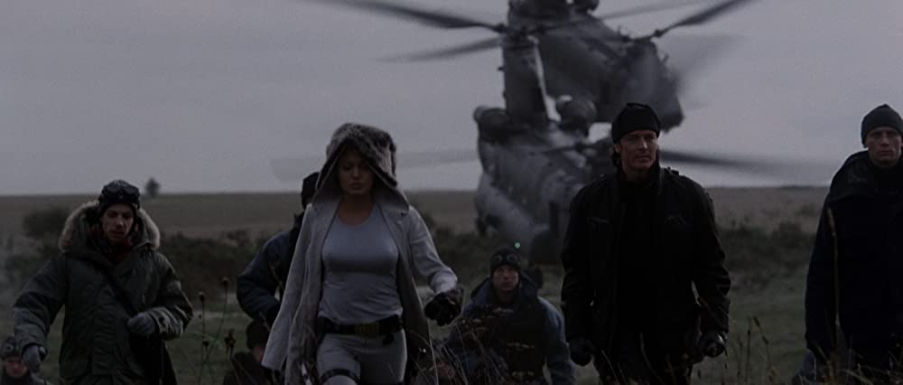 「トゥームレイダー」アンジェリーナ・ジョリー & ダニエル・クレイグ & イアン・グレン & ノア・テイラーの画像