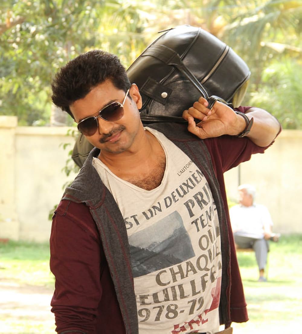 カッティ 刃物と水道管の画像