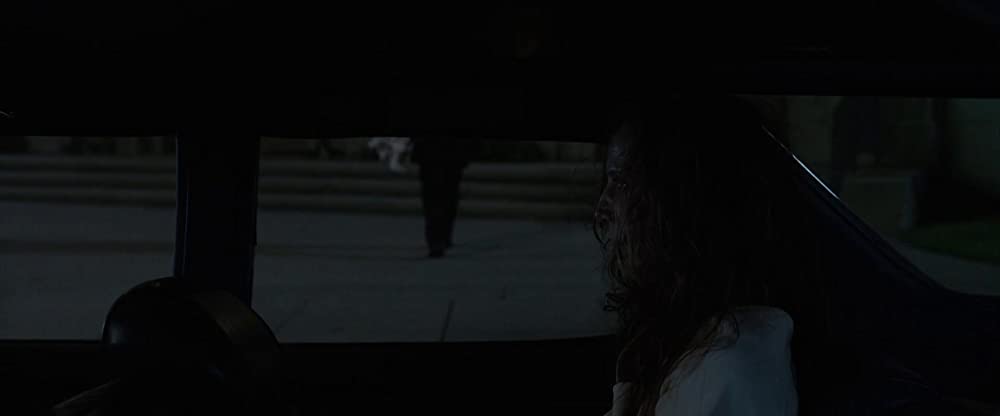 アナベル 死霊館の人形の画像