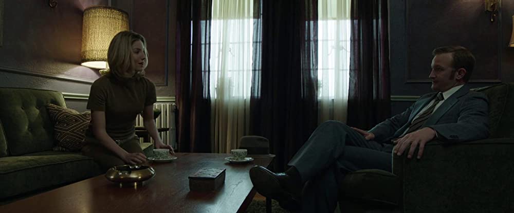 アナベル 死霊館の人形の画像