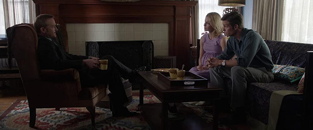 アナベル 死霊館の人形の画像