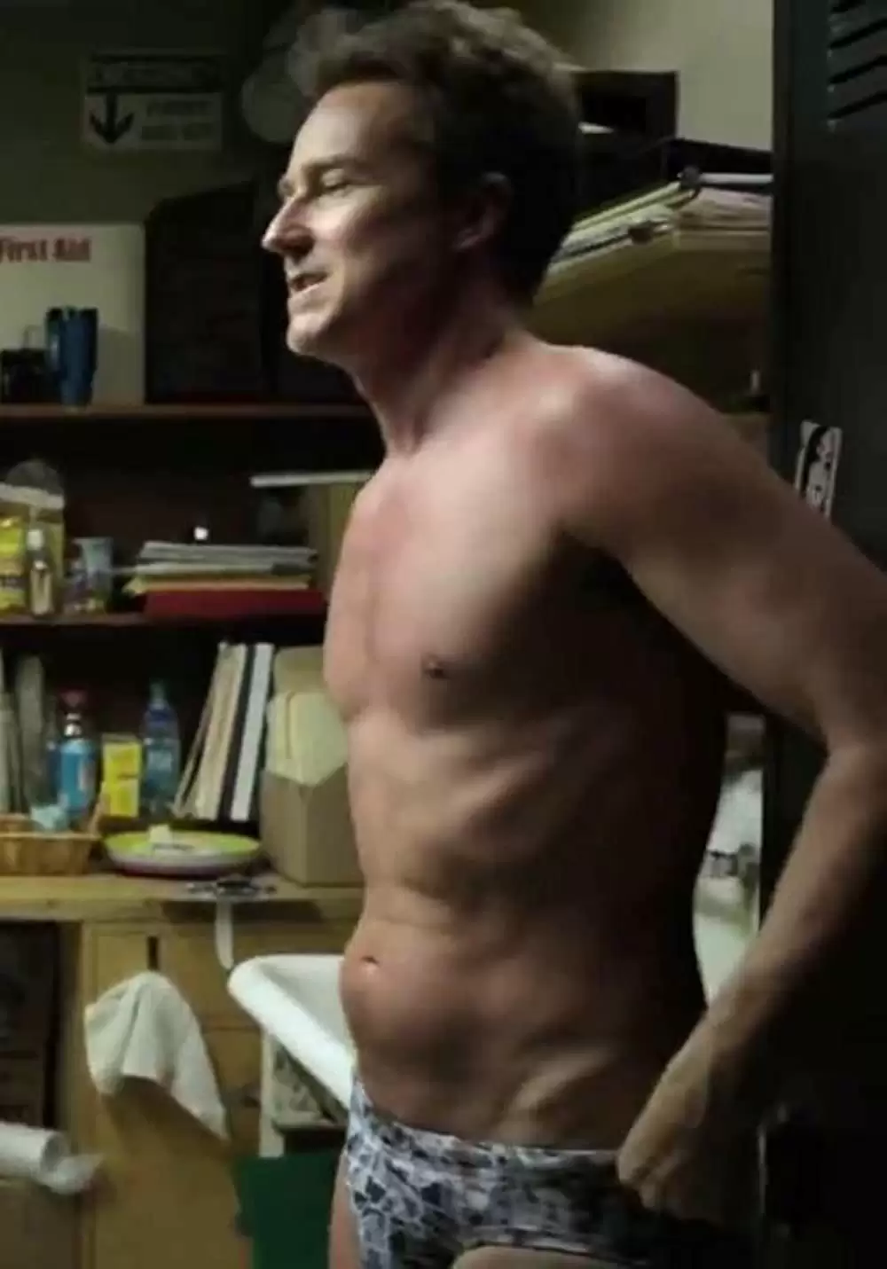 「バードマン あるいは（無知がもたらす予期せぬ奇跡）」エドワード・ノートンの画像