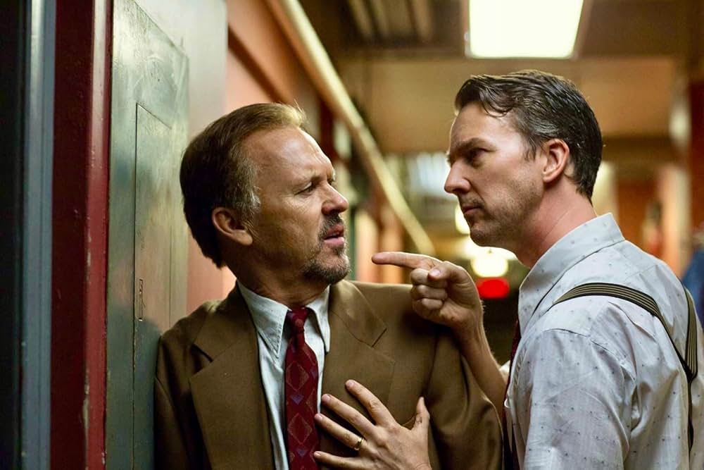 バードマン あるいは（無知がもたらす予期せぬ奇跡）の画像