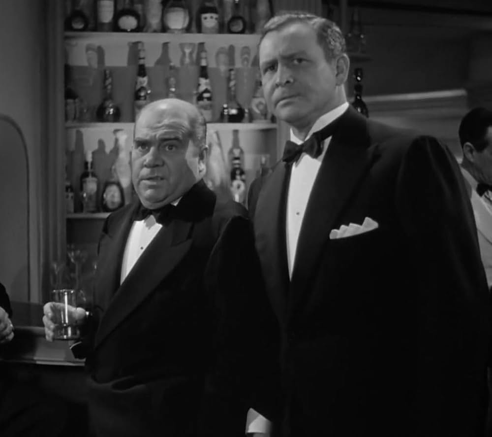 真夜中のスパイの画像