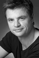 Martin Lynesの画像