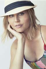 Ashley Alexanderの画像