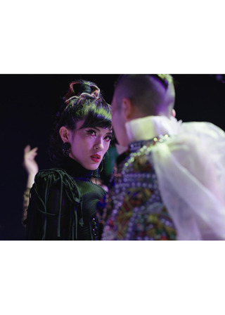 孔雀のポスター