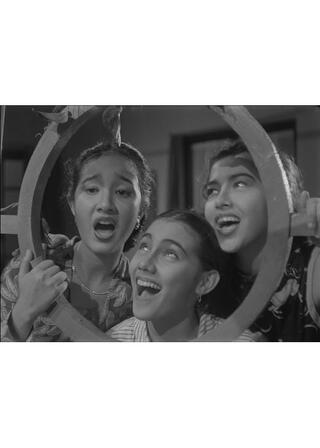 三人姉妹のポスター