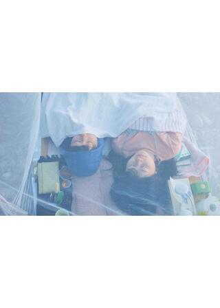 網目をとおる すんでいるのポスター