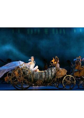 英国ロイヤル・バレエ＆オペラ in シネマ 2024/25『シンデレラ』のポスター