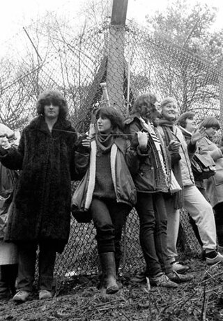 グリーナムの女たち CARRY GREENHAM HOMEのポスター