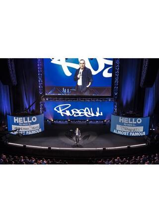 ラッセル・ピーターズの有名人まであと一歩のポスター