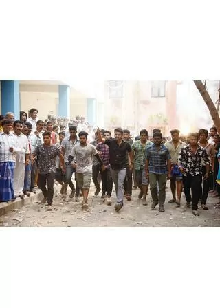 サルカール 1票の革命のポスター