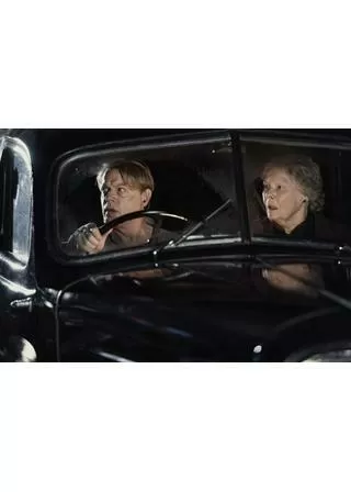 シックス・ミニッツ・トゥ・ミッドナイトのポスター