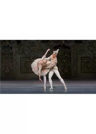 英国ロイヤル・オペラ・ハウス シネマシーズン 2022/23 ロイヤル・バレエ 「くるみ割り人形」のポスター