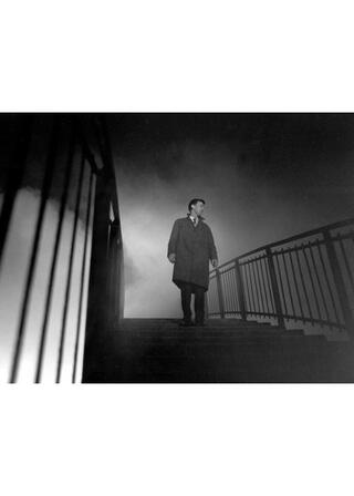 引き裂かれた空のポスター