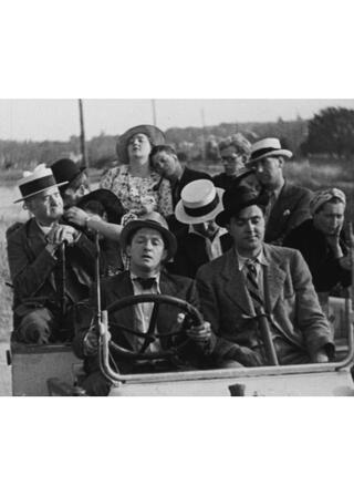 陽気な日曜日のポスター