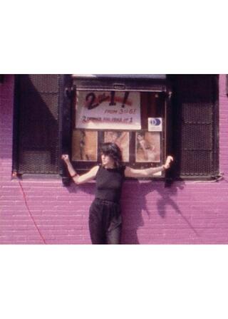 エニバディズ・ウーマンのポスター